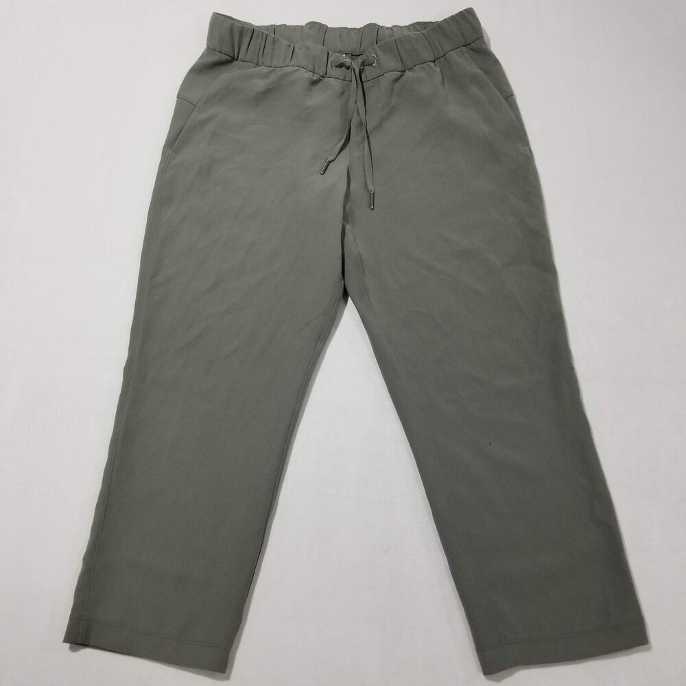 LULULEMON On The Fly Pant Women's Size 8 Grey Sage Crop Travel Woven W6AVMS - Picture 13 of 13